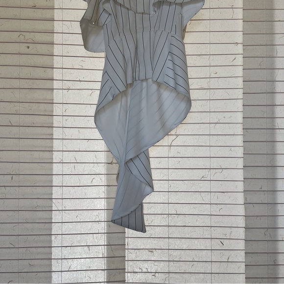 Self Portrait Mono Striped Ruffle Cold Shoulder Top Size 4 - Picture 10 of 16